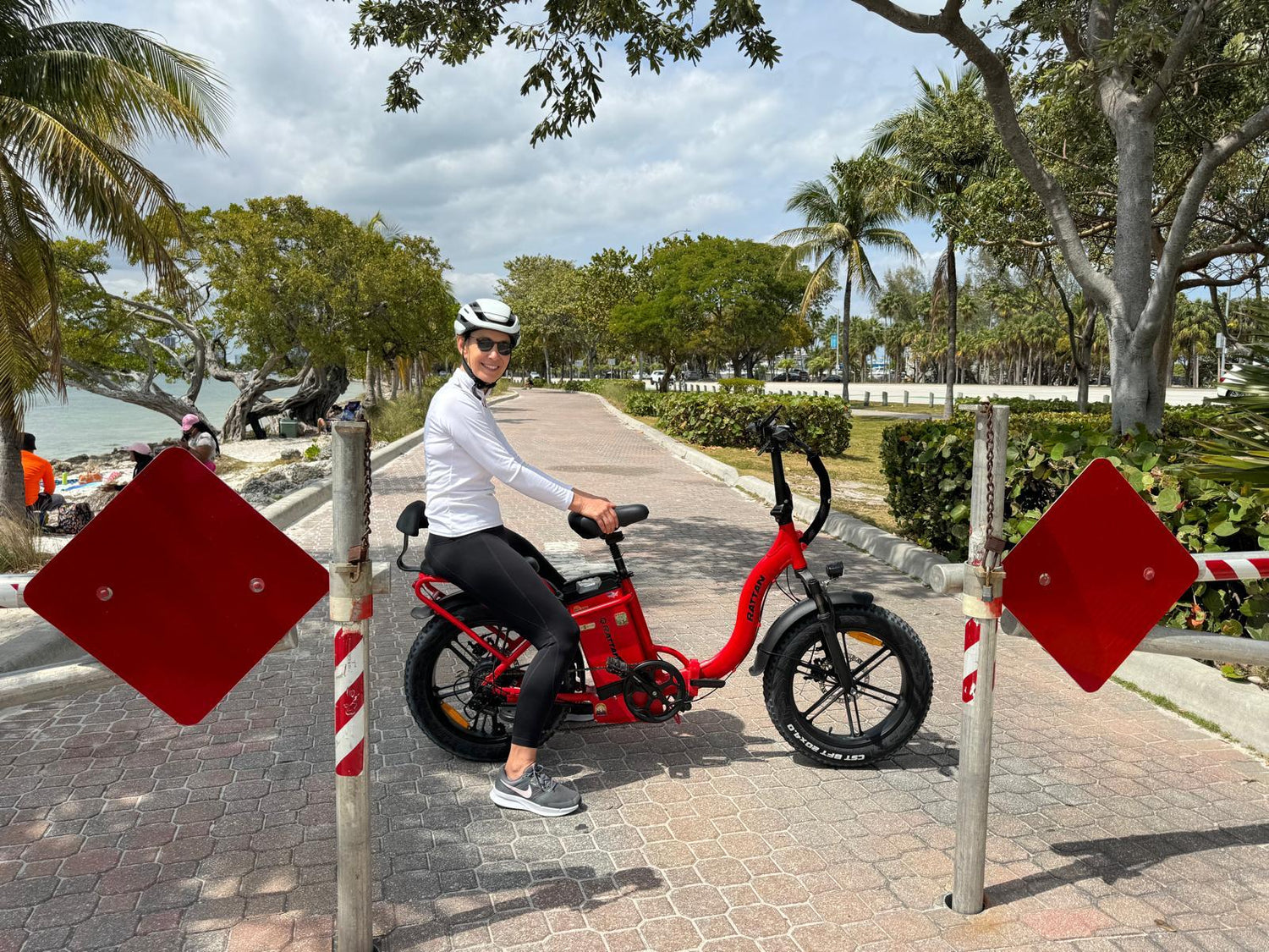 How to Ride an E-Bike Safely in Urban Traffic?